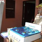 En Montecristi, afectados por huracán María reciben ayuda del Gobierno