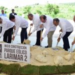 Más energía limpia: Danilo Medina da primer palazo construcción parque eólico Larimar 2 en Barahona