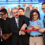 Padres San Isidro ahorrarán hasta RD$5,000 con liceo entregado por Danilo Medina