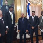 Presidente Danilo Medina recibe a basquetbolista dominicano Ángel Delgado