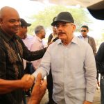Presidente Medina ofrece apoyo construcción granja crianza cerdos en Cienfuegos