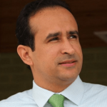 Diputado  Víctor Suarez no descansa acuerdo durante estudio del Proyecto de Ley de Partidos