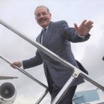 Danilo Medina parte este martes a Colombia. Asistirá a transmisión de mando de Iván Duque
