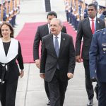 Danilo Medina llega a Colombia; participará en juramentación de presidente Iván Duque