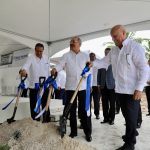 Presidente Danilo Medina asiste a primer palazo construcción Best Hotel