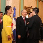Presidente Danilo Medina y primera dama, Cándida Montilla, reciben saludos de Año Nuevo