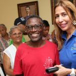 Despacho de la Primera Dama beneficia a 108 residentes de Villa Montellano con lentes y cirugías oftalmológicas