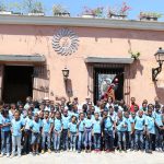 Niños y adolescentes del programa Ángeles de la Cultura visitan exposición de pintura “Fazcara”