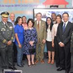 Ministros de Educación, Cultura y Defensa recorren Feria Internacional del Libro