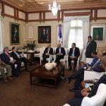 Danilo Medina se reúne con sector eléctrico; abordan mejoría sustancial en servicio