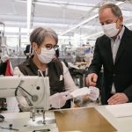 Louis Vuitton readapta sus talleres franceses para la elaboración de máscaras faciales no quirúrgicas
