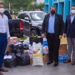 Consejo de Desarrollo de Santo Domingo dona alimentos, ropa y agua para afectados por tormenta Laura