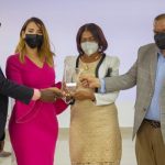 Alcaldía de SDN entrega reconocimiento a mujeres de ese municipio