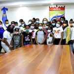 Vicealcaldesa de SDN orienta a niñas de Organización Sociopolítica Mamá Tingo