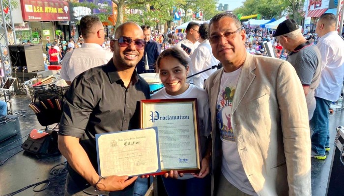 ANTHONY REY, un dominicano exitoso en Univisión Radio
