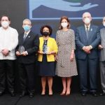 SNS premia regionales y provincias destacadas en gestión odontológica