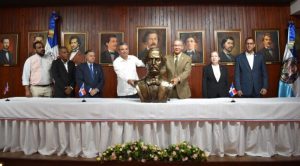 Instalarán busto de Duarte en Embajada de Uruguay