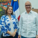 Viceministro Igor Rodríguez sostiene encuentro con encargada construcción Casa de Periodistas de Puerto Plata