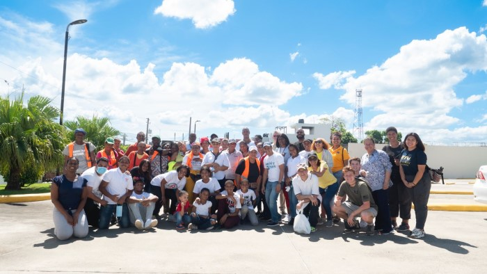 Voluntarios de la Iglesia de Jesucristo ayudan prevenir dengue en sectores Villa Mella