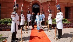Vicepresidenta Raquel Peña llega a la India