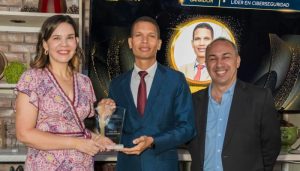 CISO de la DGII es galardonado en los Connecta Awards 2023